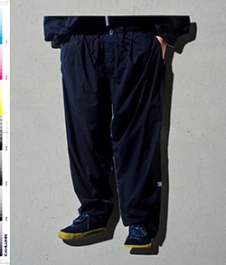 Issue 5.5 / Classic & Local “夏の服とコラージュ、メルボルンのベッキーと仲間たち”