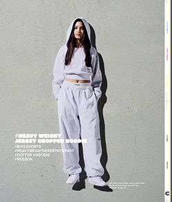 Issue 5.5 / Classic & Local “夏の服とコラージュ、メルボルンのベッキーと仲間たち”