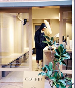 Issue 6.5 / Local & Natural “御茶の水の街と、リネンの服。”