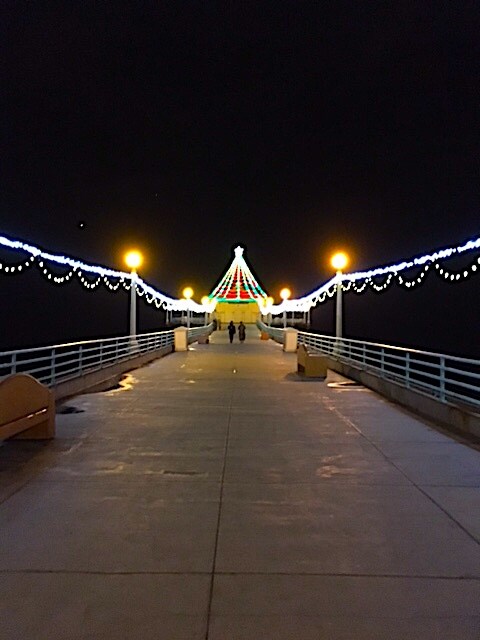 MERRY CHRISTMAS FROM MANHATTAN BEACH 