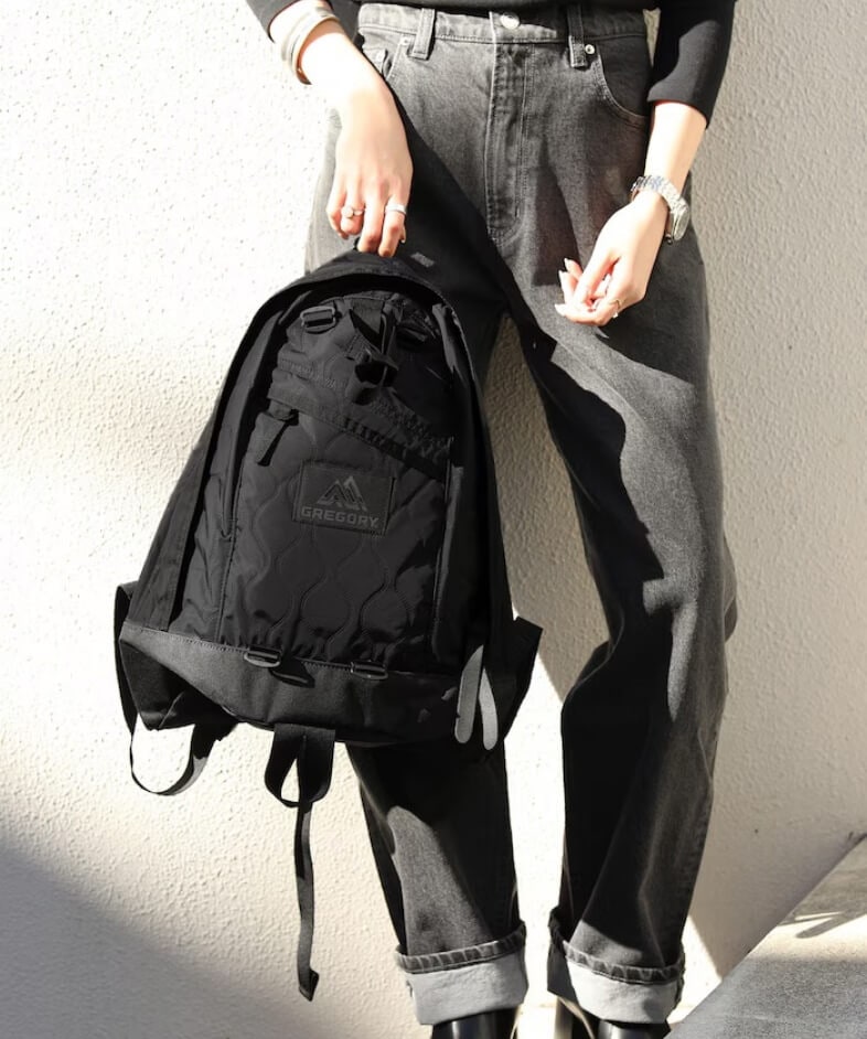 ♦️グレゴリーオールブラック♦️ ♦️ショルダーバック♦️美品♦️ GREGORY グレゴリー ショルダーバッグ 6.5L サッチェルS V3