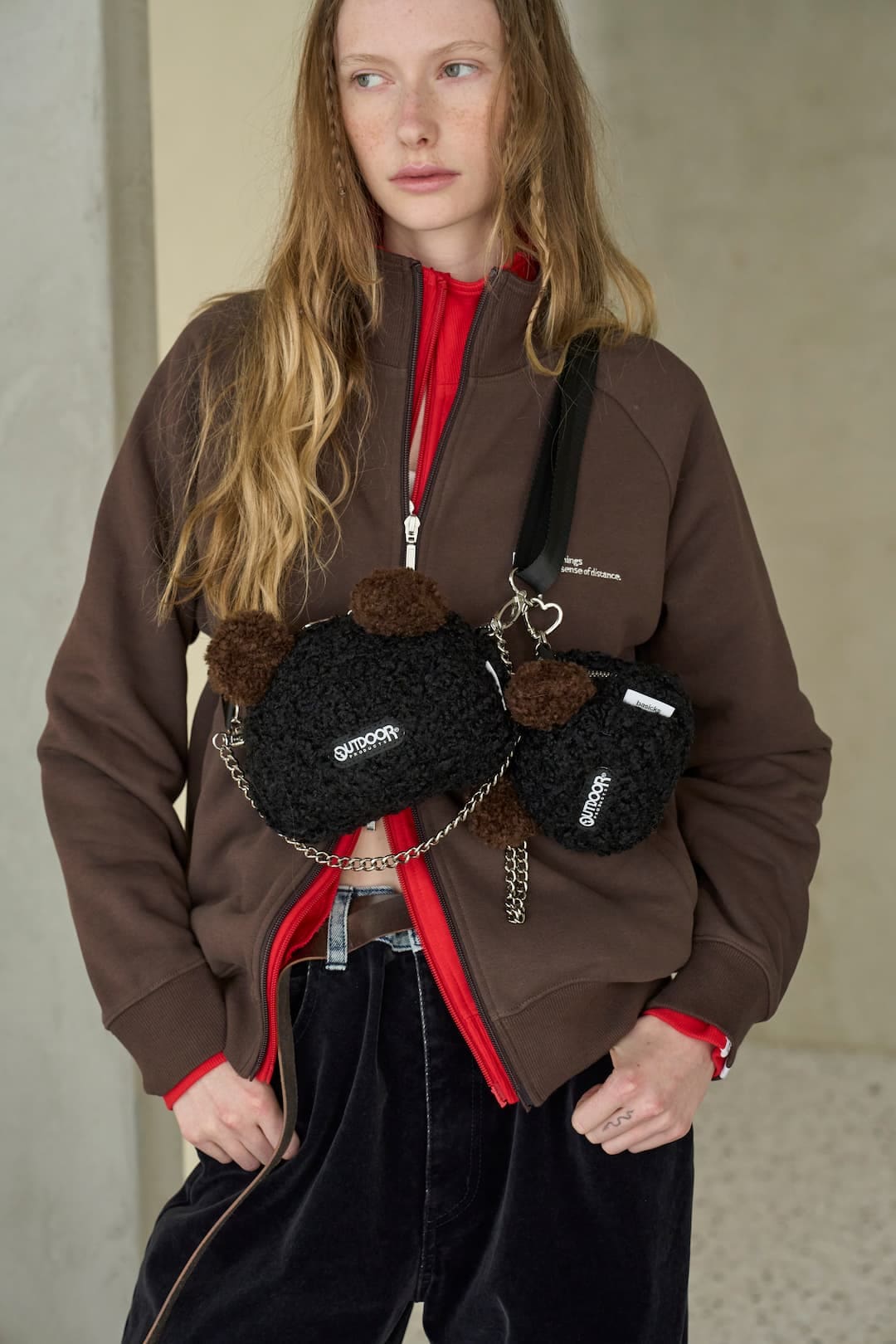 2点　ベイシックス アウトドアプロダクツ　ボア クマ 2WAY チャームバッグ OUTDOOR PRODUCTS/x BASICKS BOA BEAR CHARM BAG｜Daytona Park