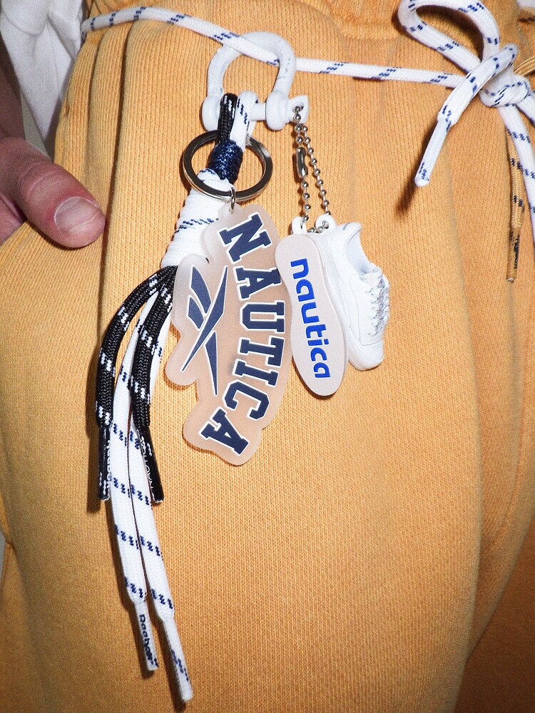 Nautica Reebok フロントロゴ パーカー マスタード 店頭限定 NAUTICA（ノーティカ） パーカー Reebok×NAUTICA/リーボック