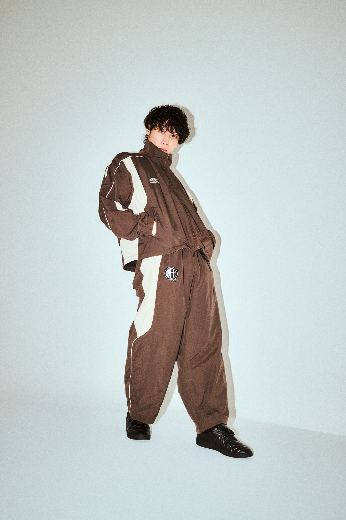 さ*る様 UMBRO go!go!vanillas ナイロントラックパンツ ブラ さ*る様 UMBRO go!go!vanillas ナイロントラックパンツ ブラ - メルカリ
