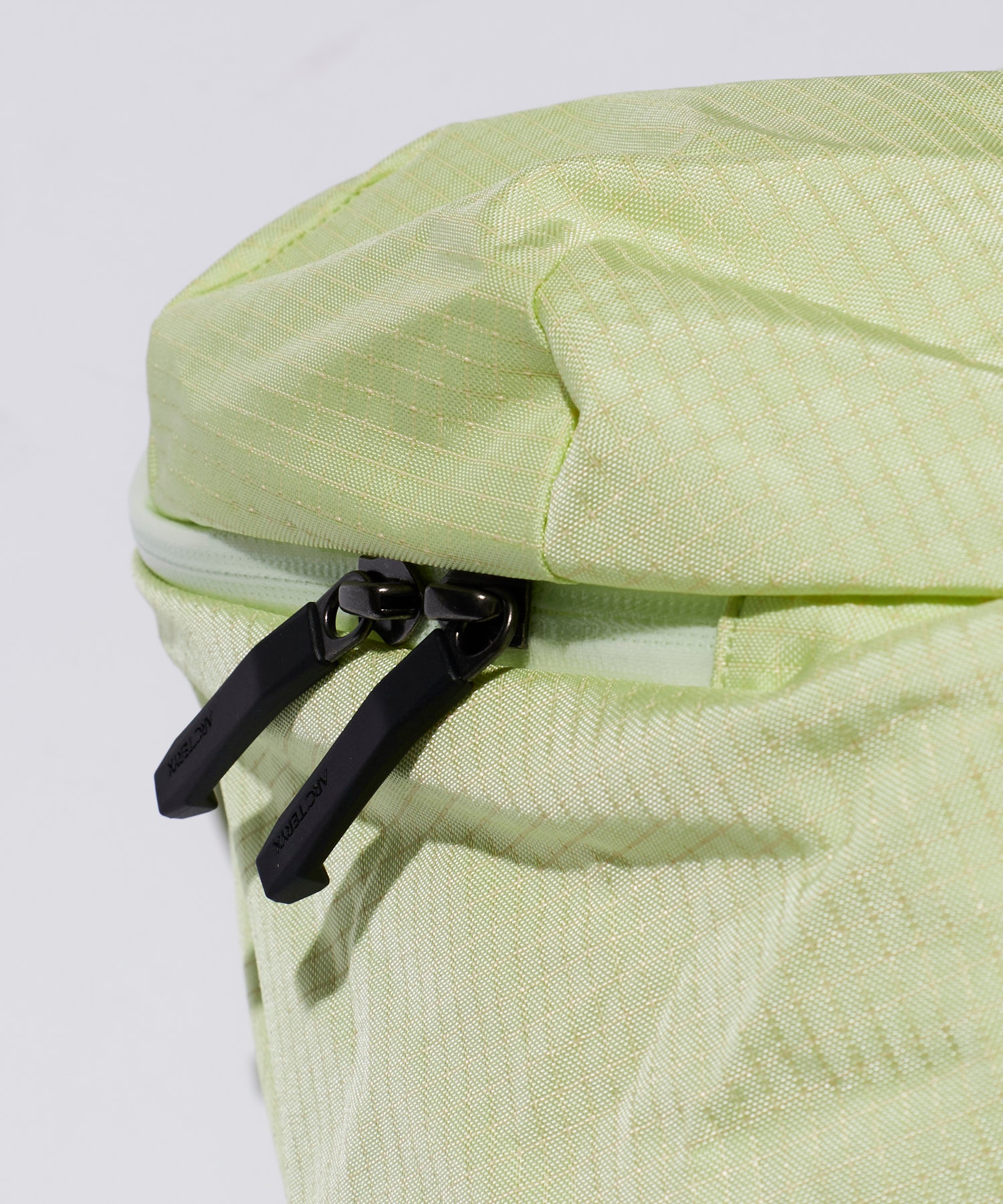 入荷後即完売を繰り返す人気ブランド、＜ARC'TERYX（アークテリクス