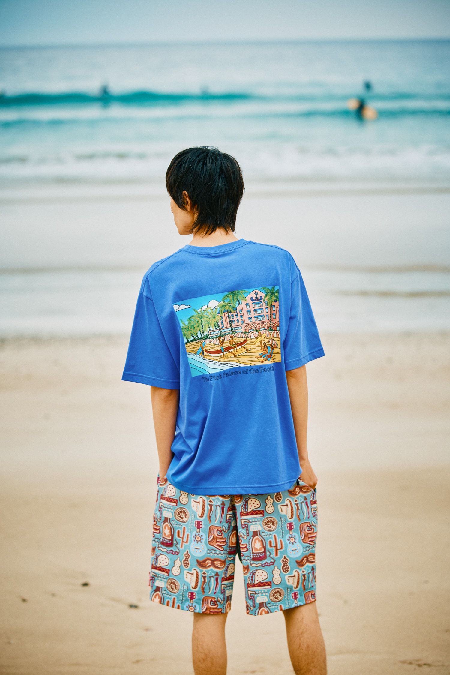 カルチャーを着る。” 世界のビーチカルチャーを映したアートTシャツ