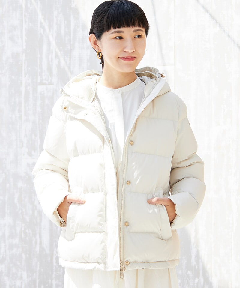 大人女子必見。”美シルエットで暖かい”「CAPE HORN」のダウンが